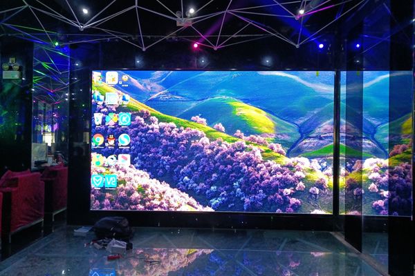室內(nèi)LED顯示屏一般應(yīng)用在什么行業(yè)？