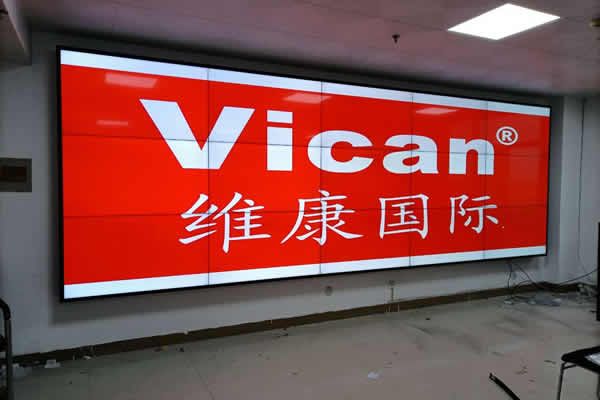 液晶拼接屏出現(xiàn)黑屏或閃屏怎么解決？