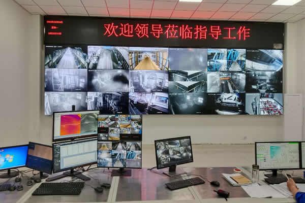 一塊拼接屏可以顯示多少路監(jiān)控畫面，監(jiān)控畫面是如何在拼接屏上顯示的