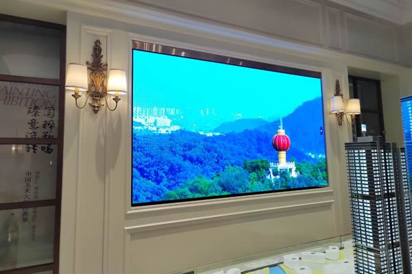 展廳大屏使用投影機好，還是LED顯示屏好