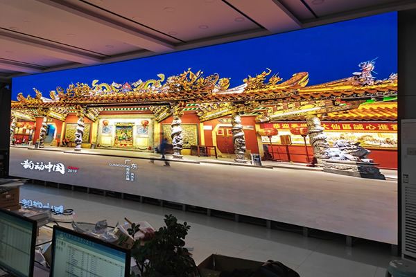 【展大局視野 創(chuàng)視覺盛宴】現(xiàn)代大屏幕顯示屏，引領(lǐng)視聽新潮流！