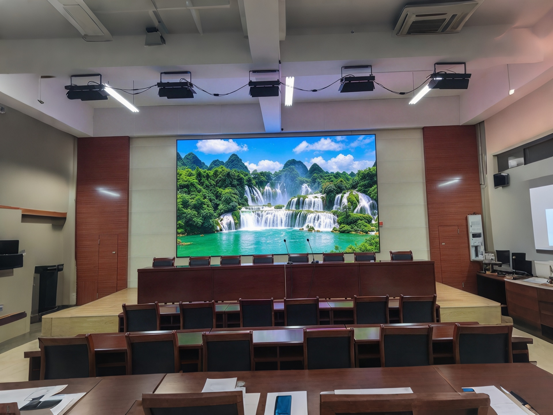 LED顯示屏